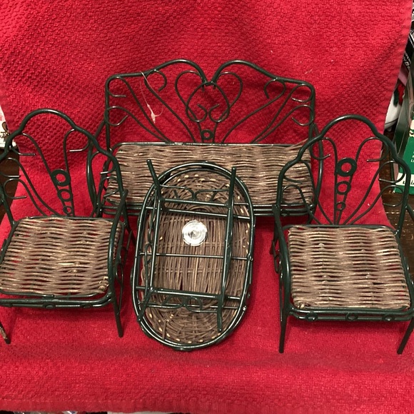 BOYDS INVESTMENT COLLECTIONS -OUTDOOR 4PIECE METAL/WICKER FURNITURE - Picture 1 of 7